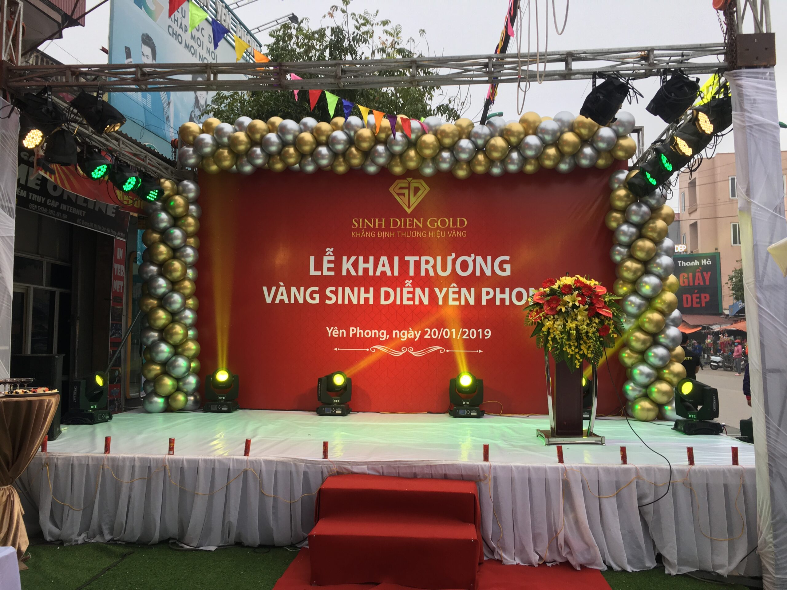 Tổ chức lễ khai trương - khánh thành 3 - Công ty truyền thông tổ chức sự kiện Z-Models IMG 5411 scaled - Công ty truyền thông tổ chức sự kiện Z-Models