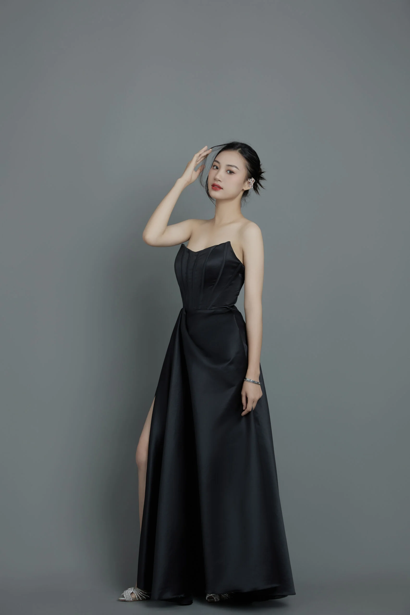 R6B 7123 scaled - Công ty truyền thông tổ chức sự kiện Z-Models