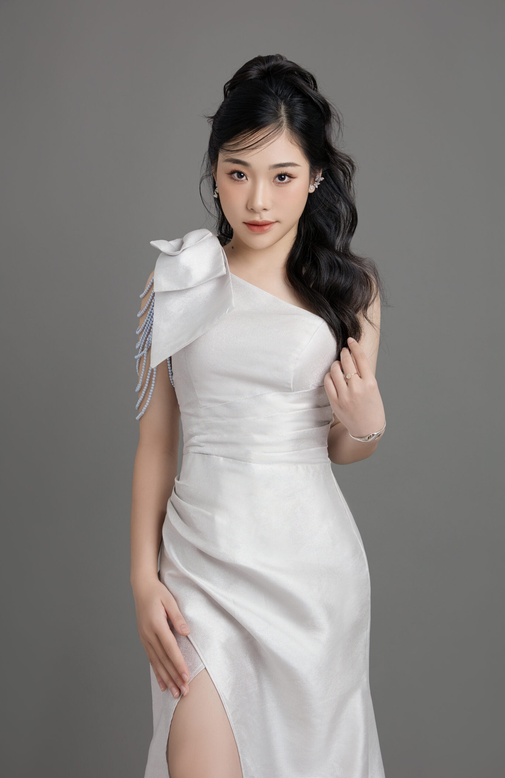 Z-Models 18 - Công ty truyền thông tổ chức sự kiện Z-Models R6B 7337 D scaled - Công ty truyền thông tổ chức sự kiện Z-Models