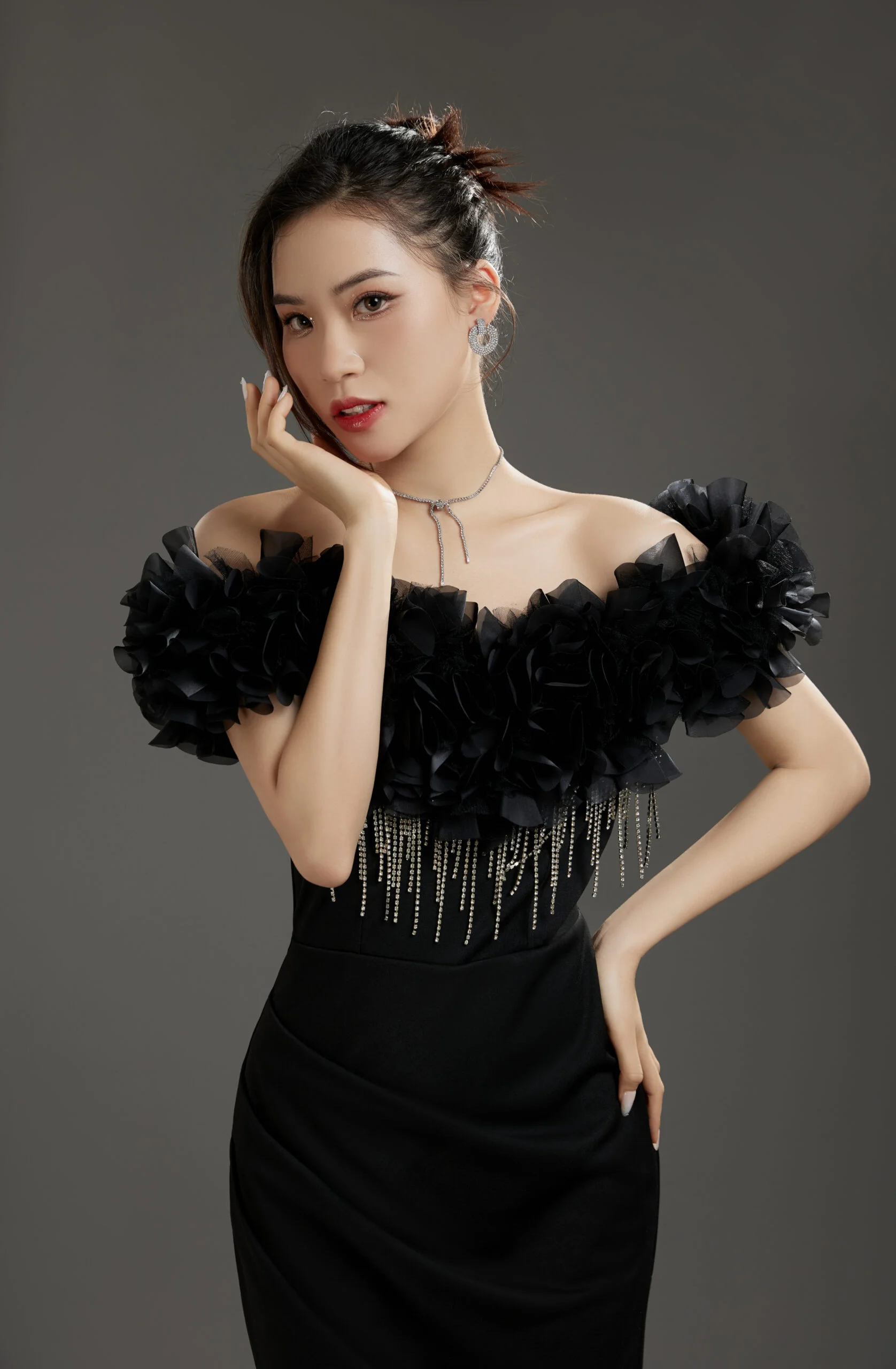 R6B 7602 D scaled - Công ty truyền thông tổ chức sự kiện Z-Models